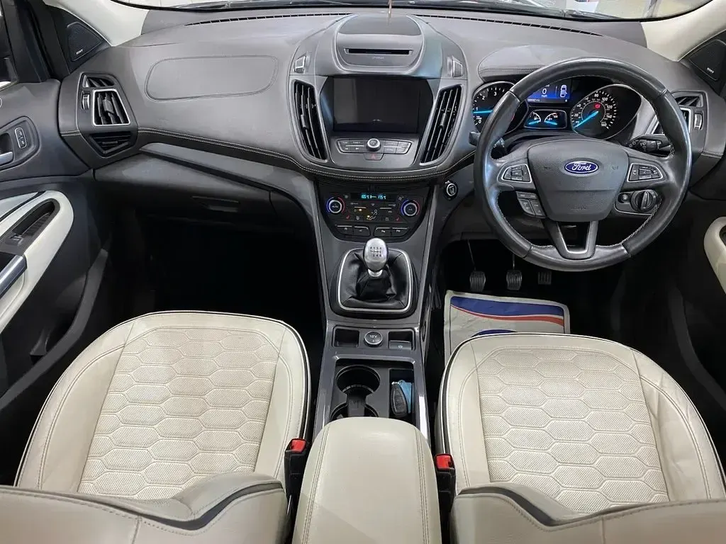 Used Ford Kuga Vignale 180 HP (132 kW) 2019 Grey SUV