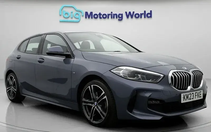 Begagnad BMW 118 M Sport 136 HK (100 kW) 2023 Halvkombi