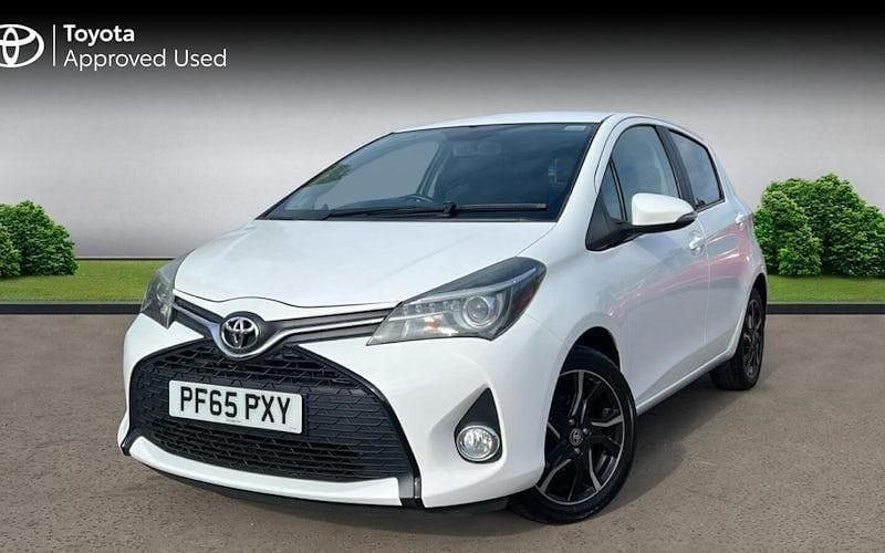 Used Toyota Yaris Sport 99 HP (72 kW) 2015 Hatchback