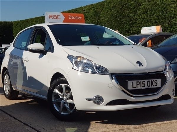 White Used 2015 Peugeot 208 Active Hatchback | £6,495 (Fair price) - Image 1/1