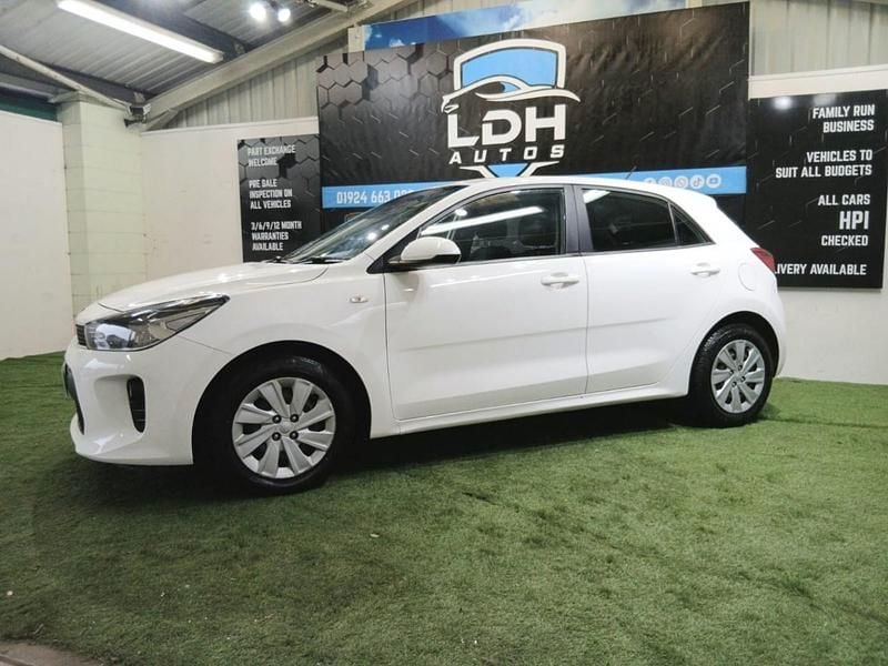 Used Kia Rio 83 HP (61 kW) 2019 White Hatchback