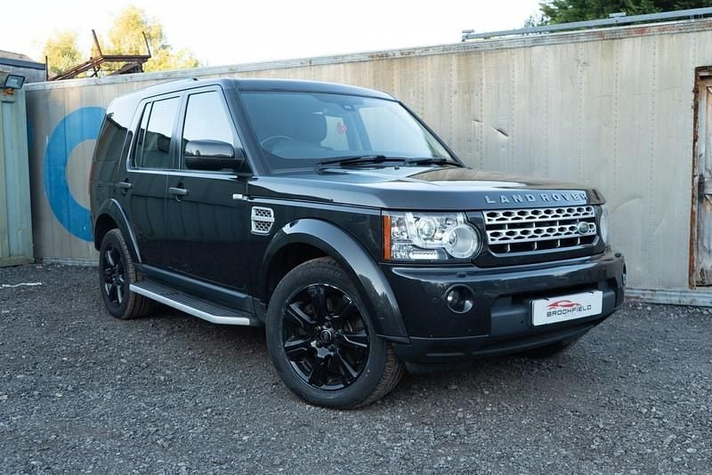 Grey Used 2013 Land Rover Discovery 4 HSE SUV | £9,595 (Good price) - Image 1/4