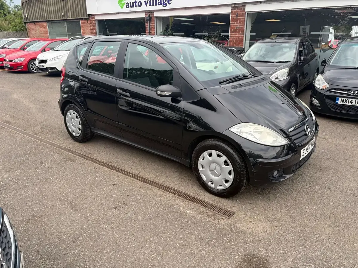 Used Mercedes A150 Classic 95 HP (69 kW) 2007 Black Hatchback