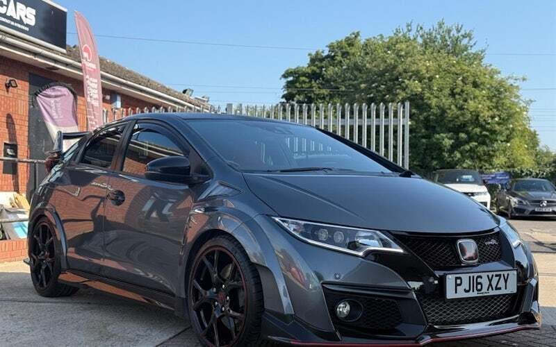 Grey Used 2016 Honda Civic Type R Hatchback | £19,995 (Fair price) - Image 1/4