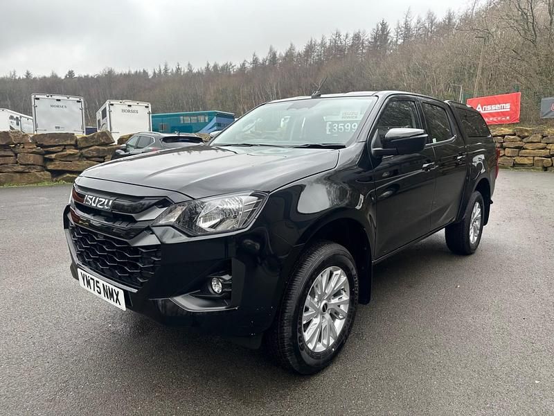 New Isuzu D-Max 2025 Black Pickup