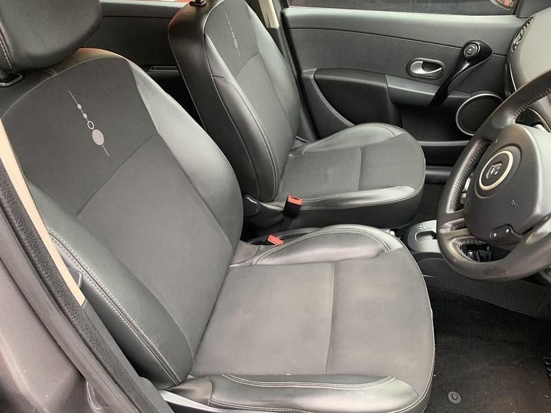 Used Renault Clio IV Dynamique 2012 Grey Hatchback