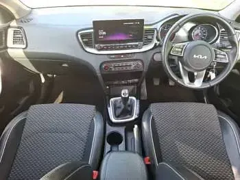 Used Kia Ceed 158 HP (116 kW) 2023 Bronze Hatchback