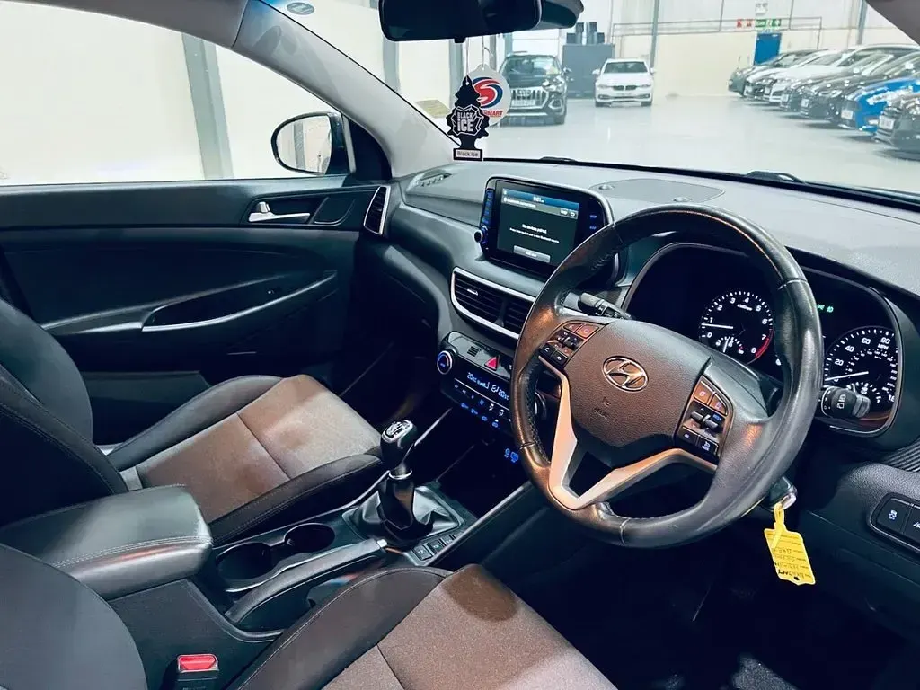 Used Hyundai Tucson SE 132 HP (97 kW) 2019 Grey SUV