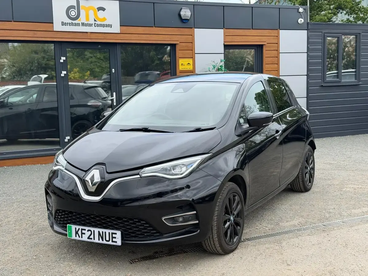 Used Renault Zoe Iconic 100 kW (136 HP) 2021 Black Hatchback