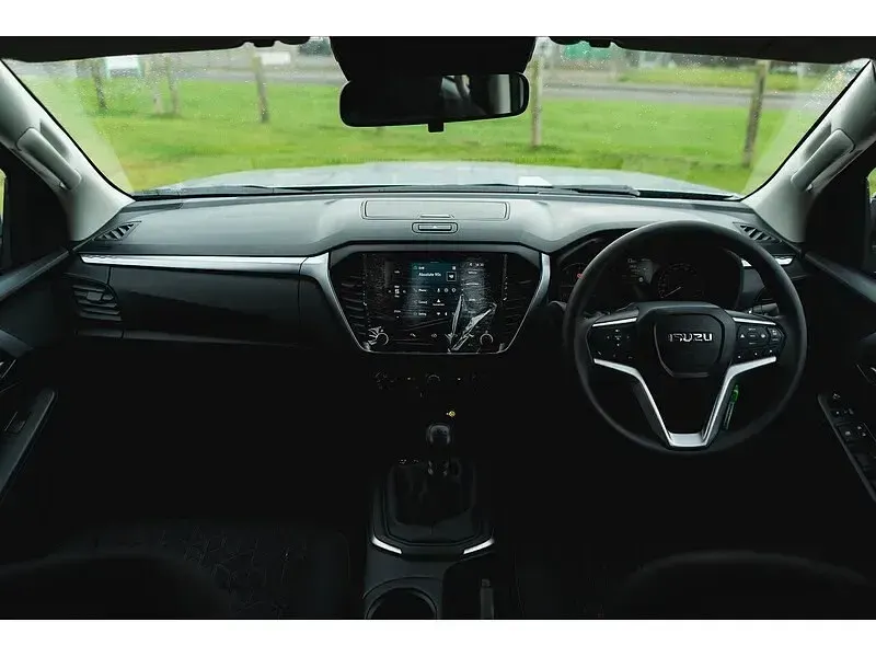 Novo Isuzu D-Max 163 HP (119 kW) 2025 Prateado Pickup