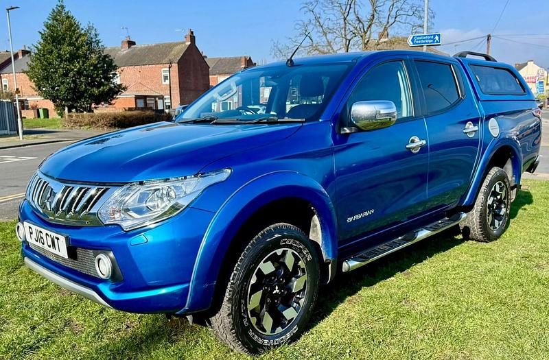 Used Mitsubishi L200 2016 Blue Pickup