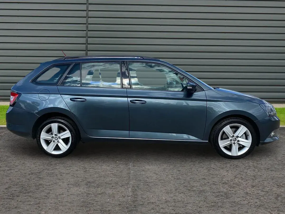 Used Skoda Fabia SE L 110 HP (80 kW) 2017 Grey Estate