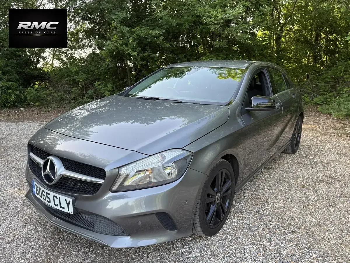 Used Mercedes A180 Executive 109 HP (80 kW) 2015 Grey Hatchback
