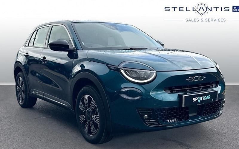 New 2025 Fiat 600 Hatchback | £19,828 (Good price) - Image 1/4