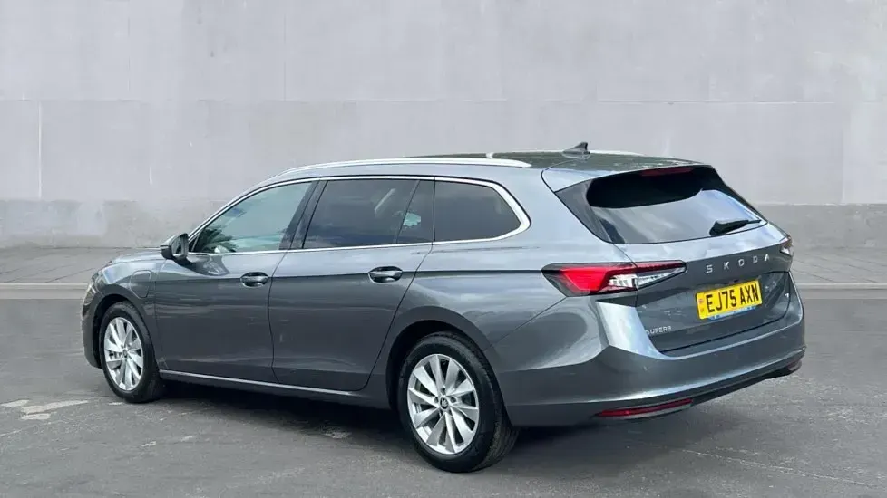 Used Skoda Superb SE Technology 204 HP (150 kW) 2025 Grey