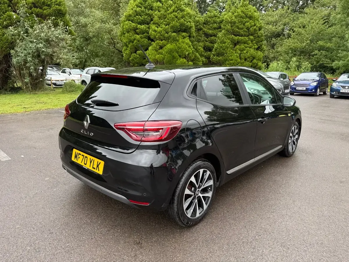 Used Renault Clio Iconic 100 HP (73 kW) 2020 Black Hatchback