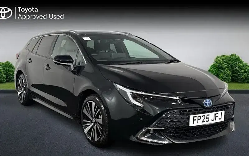 Used Toyota Corolla Design 140 HP (102 kW) 2025 Estate