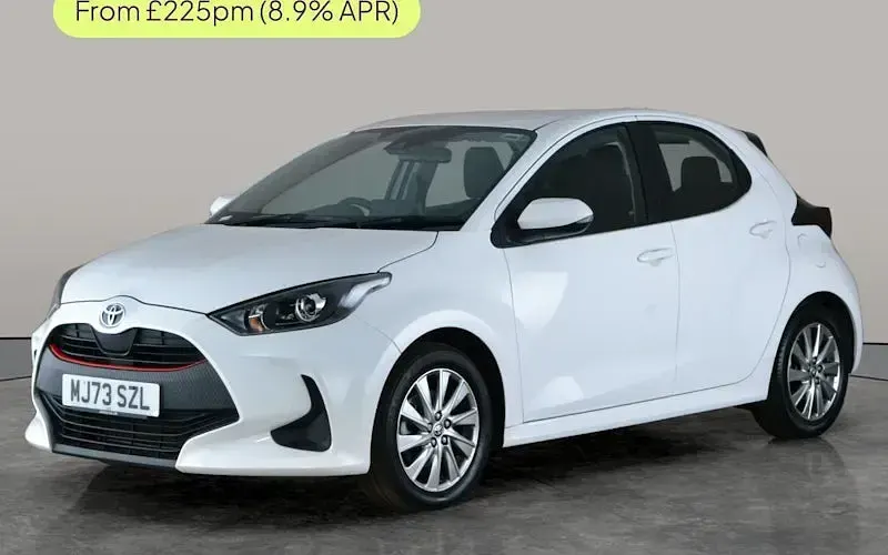 Second-hand Toyota Yaris Hybrid 116 CP (85 kW) 2026 Hatchback