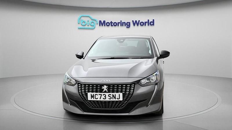 Used Peugeot 208 Allure+ 100 HP (73 kW) 2023 Grey Hatchback