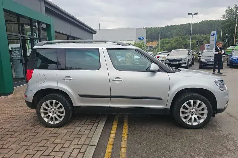 Used Skoda Yeti SE 2015 Silver SUV