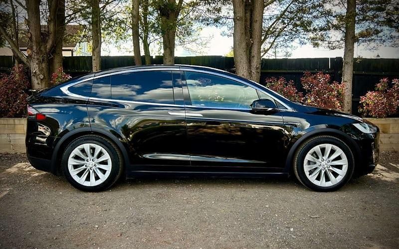 Usado Tesla Model X Long Range AWD 397 kW (541 HP) 2020 Preto SUV