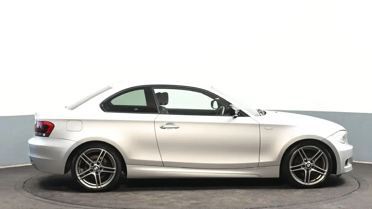 Used BMW 120 Sport Line 175 HP (128 kW) 2013 Silver Hatchback