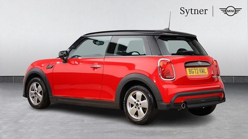 Used Mini Cooper Classic 134 HP (98 kW) 2022 Red Hatchback