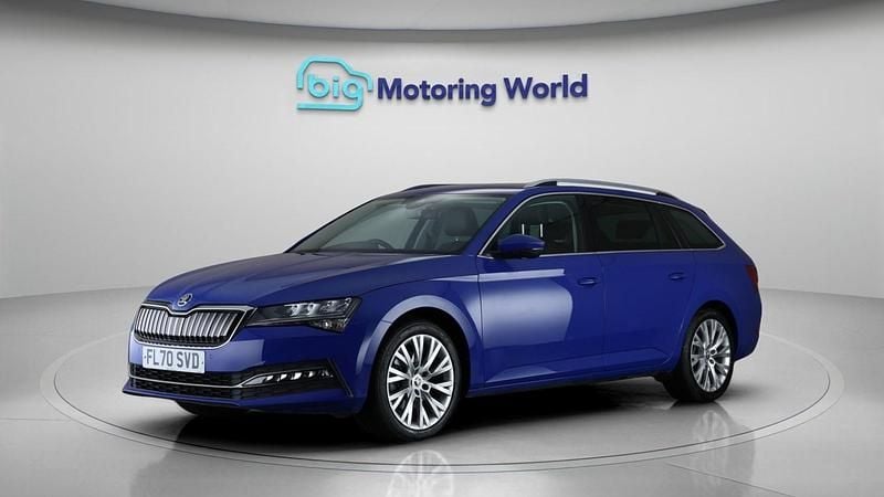 Used Skoda Superb SE Technology 215 HP (158 kW) 2020 Blue Estate