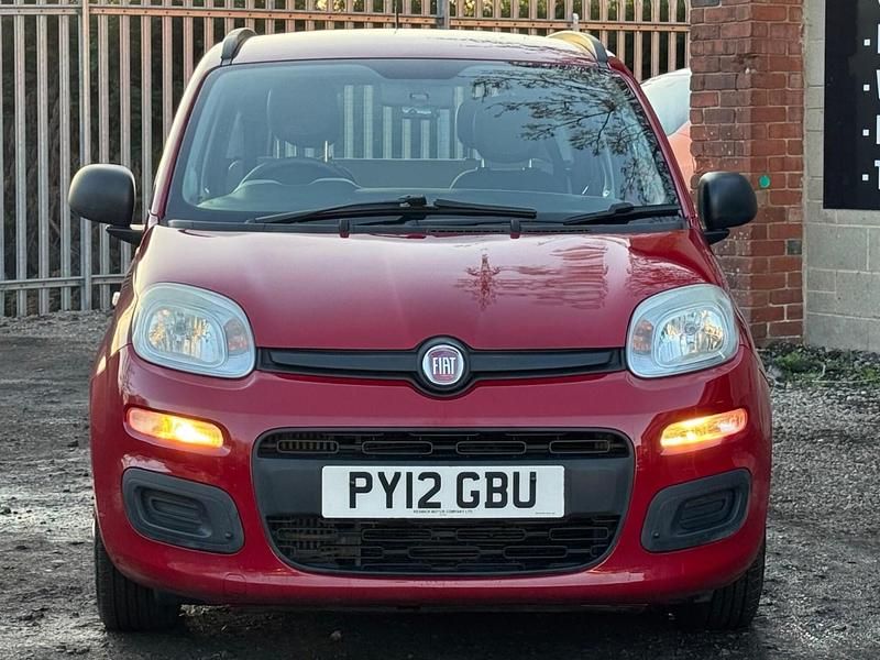 Used Fiat Panda Easy 85 HP (62 kW) 2012 Red Hatchback
