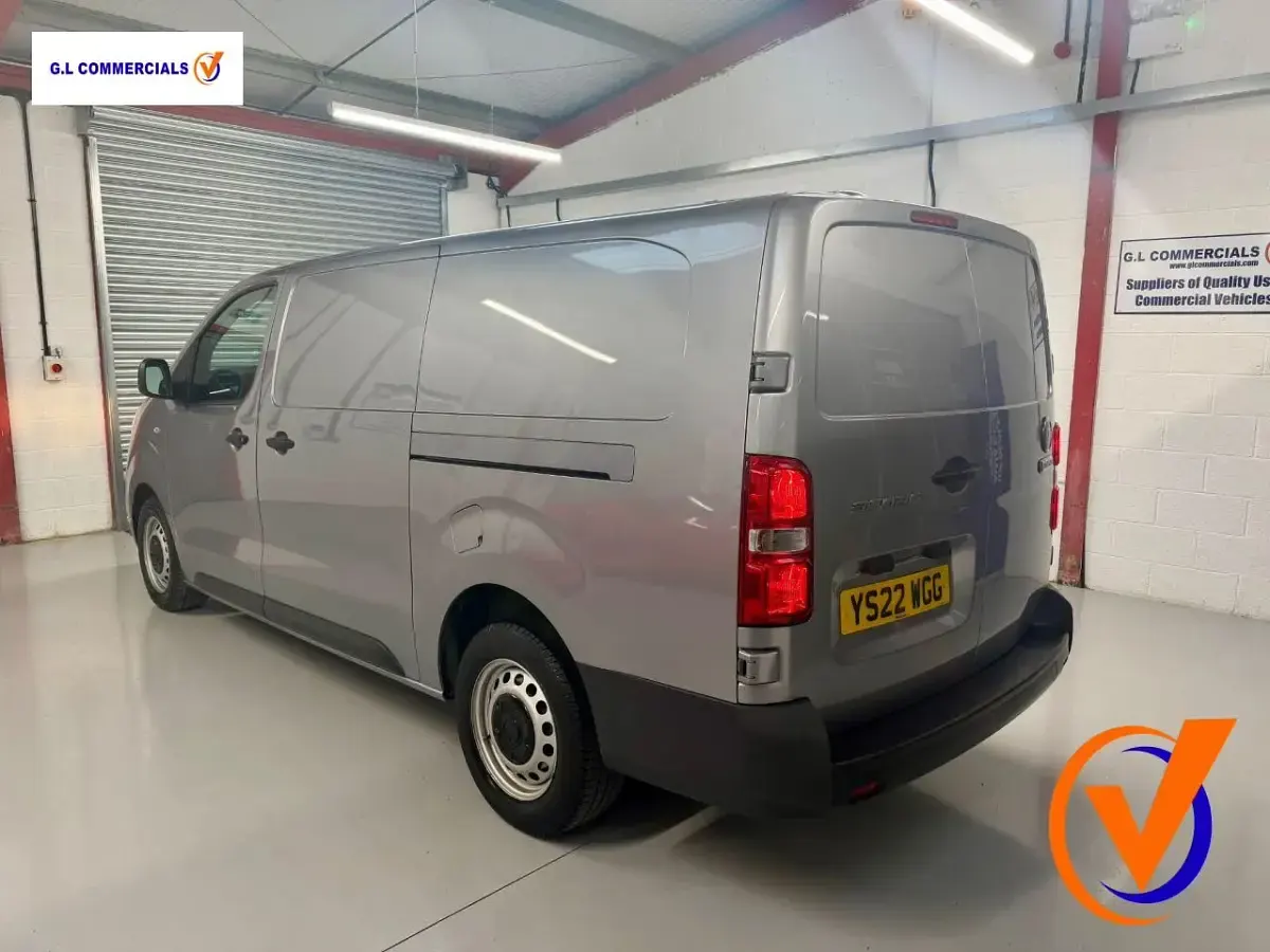 Używany Fiat Scudo S 145 KM (106 kW) 2022 Szary Van