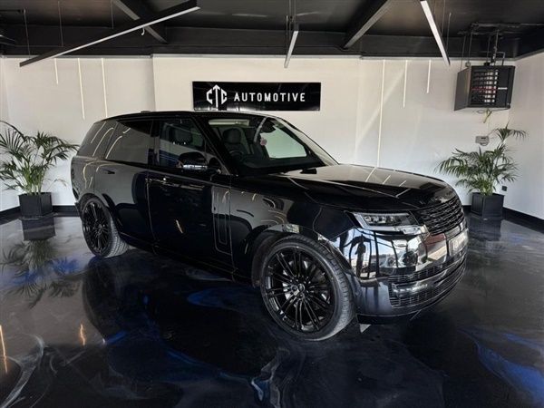 Black Used 2023 Land Rover Range Rover SE SUV | £79,480 (Super price) - Image 1/1
