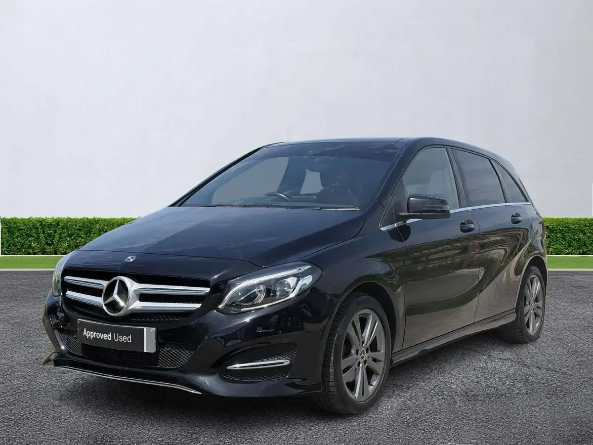Used Mercedes B200 Exclusive 2019 Black Hatchback