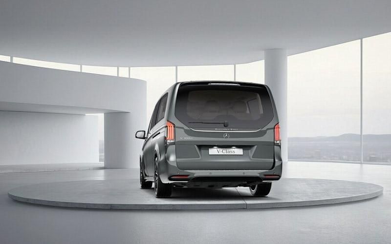 New Mercedes V300 Premium 237 HP (174 kW) 2025 MPV