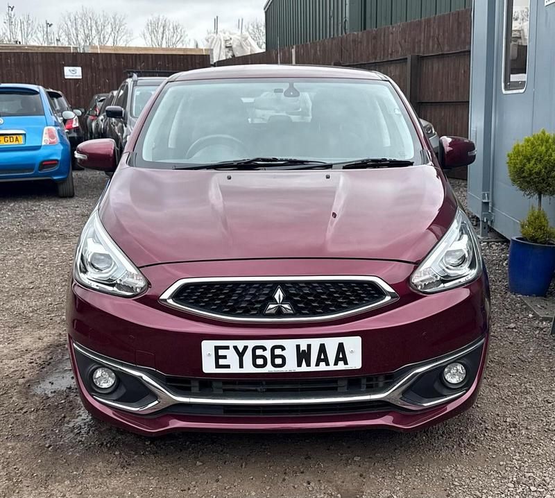 Used Mitsubishi Mirage 79 HP (58 kW) 2016 Mauve/purple Hatchback