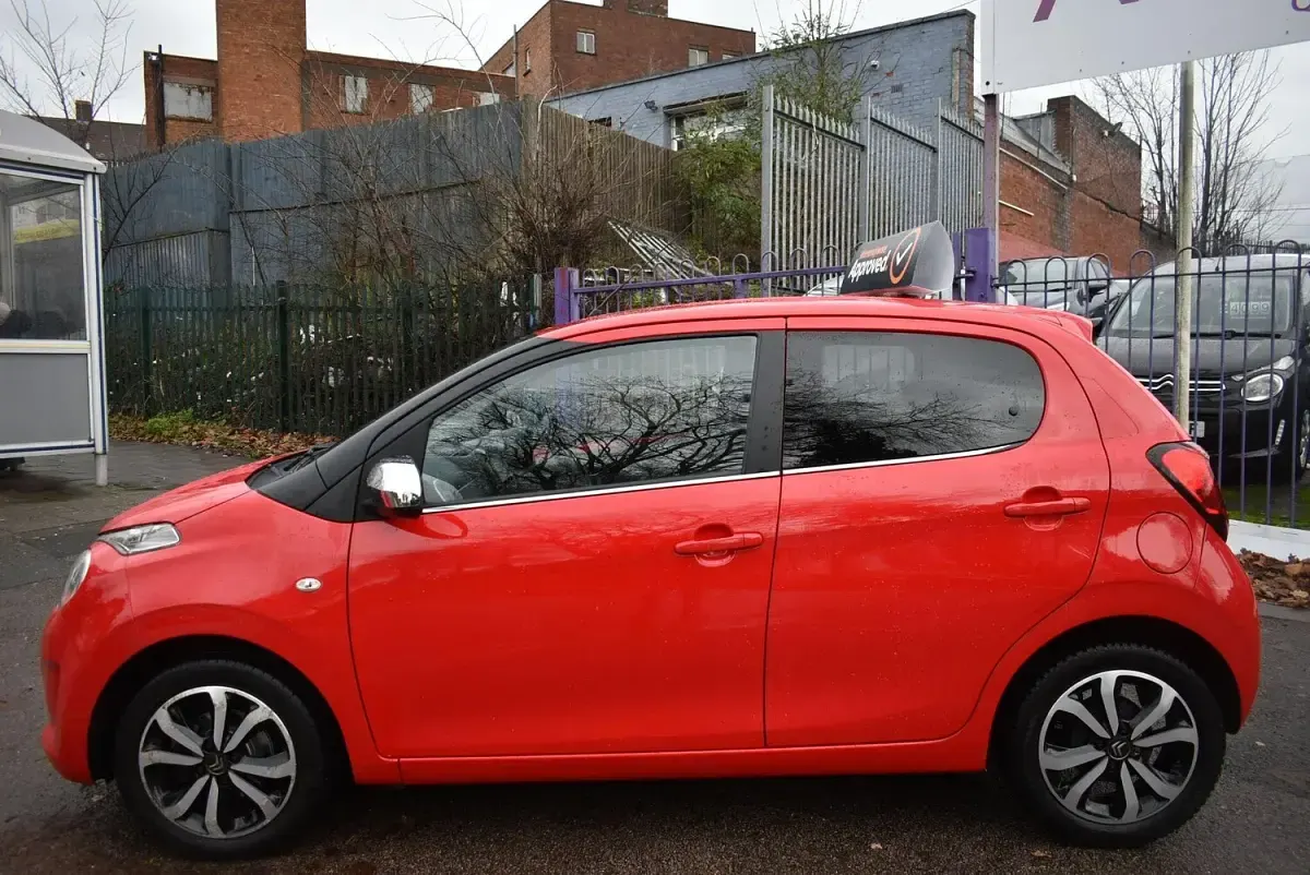Used Citroën C1 Flair 68 HP (50 kW) 2015 Red Hatchback