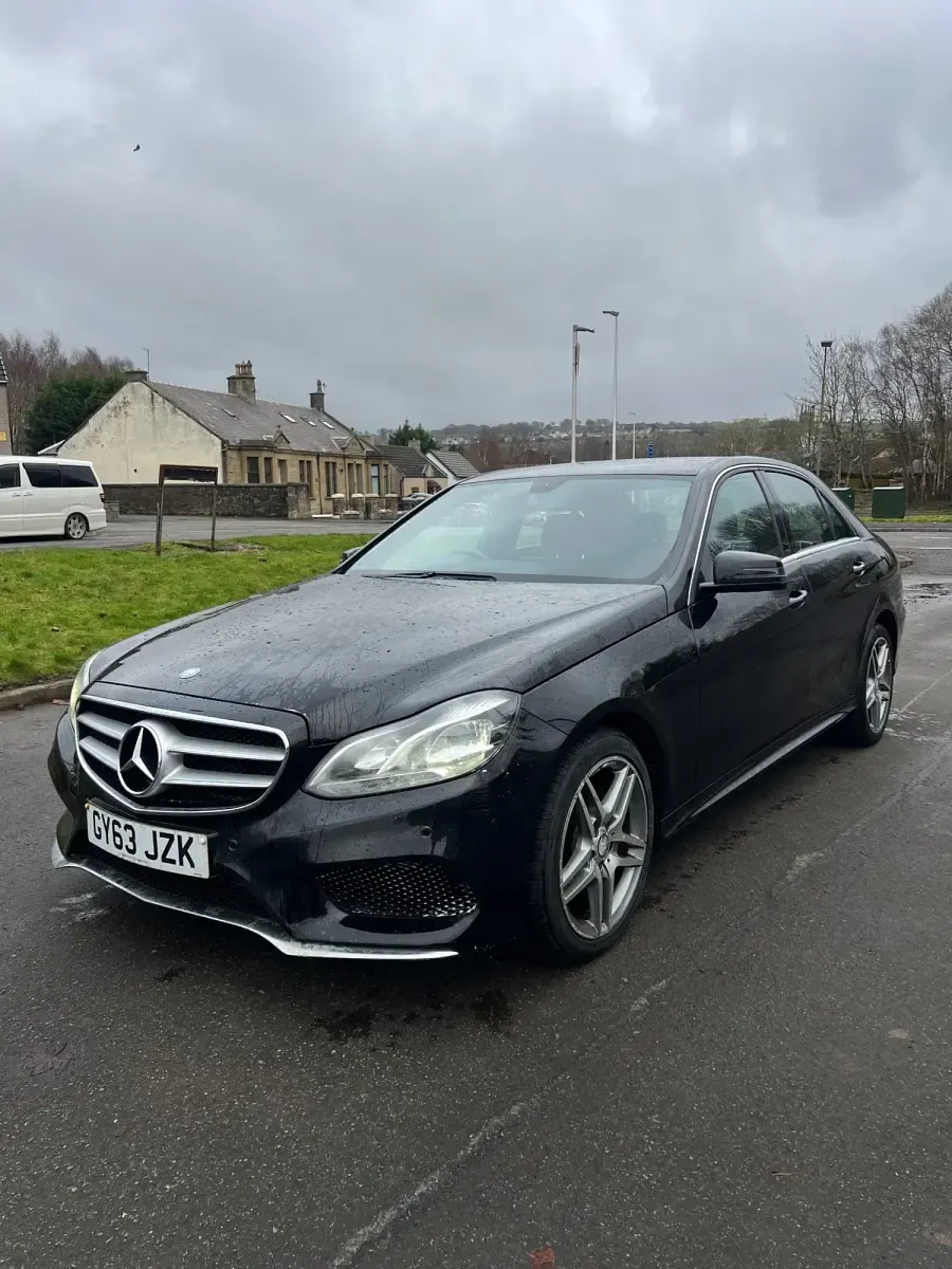 Begagnad Mercedes E220 AMG 170 HK (125 kW) 2014 Svart Sedan