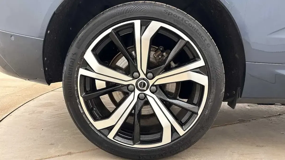 Used Volvo XC60 Ultra 250 HP (183 kW) 2025 Blue SUV