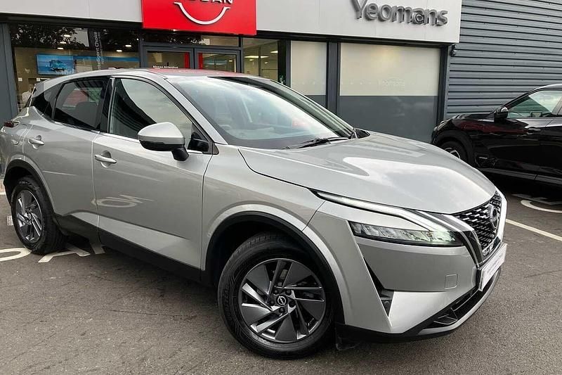 Silver Used 2022 Nissan Qashqai Acenta Premium SUV | £18,390 (Good price) - Image 1/4