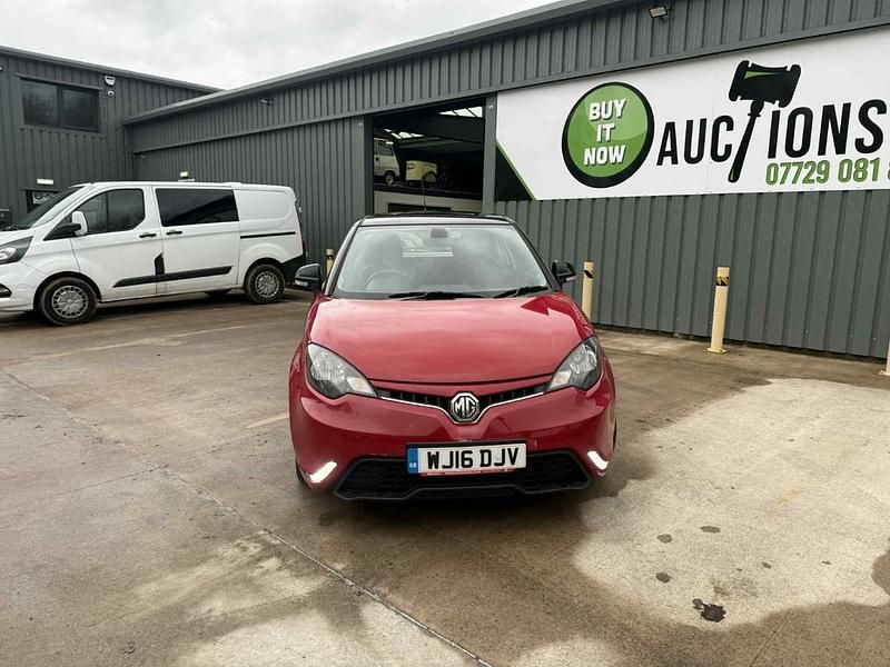 Used MG MG3 2016 Red Hatchback