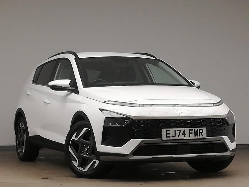 White Used 2024 Hyundai Bayon Premium SUV | £16,498 (Fair price) - Image 1/4