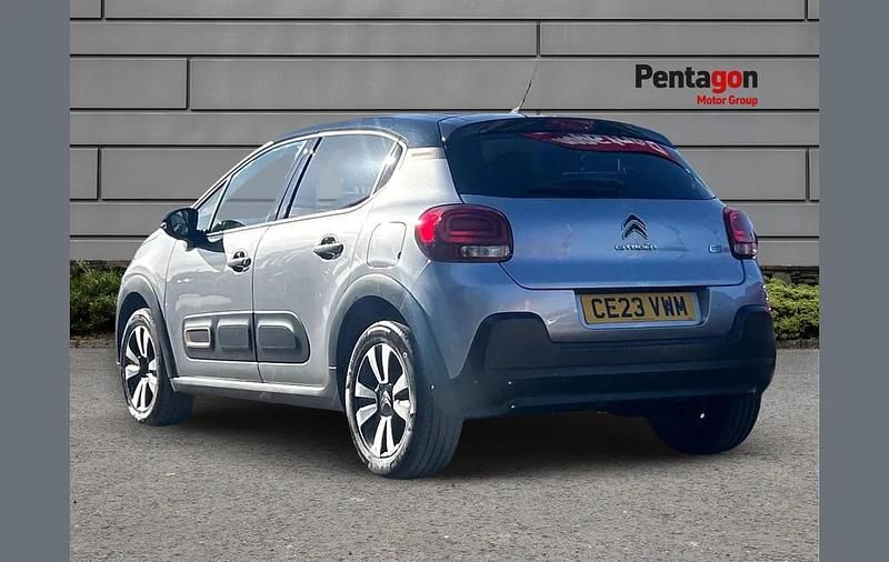Usado Citroën C3 PureTech 110 HP (80 kW) 2023 Cinzento Citadino
