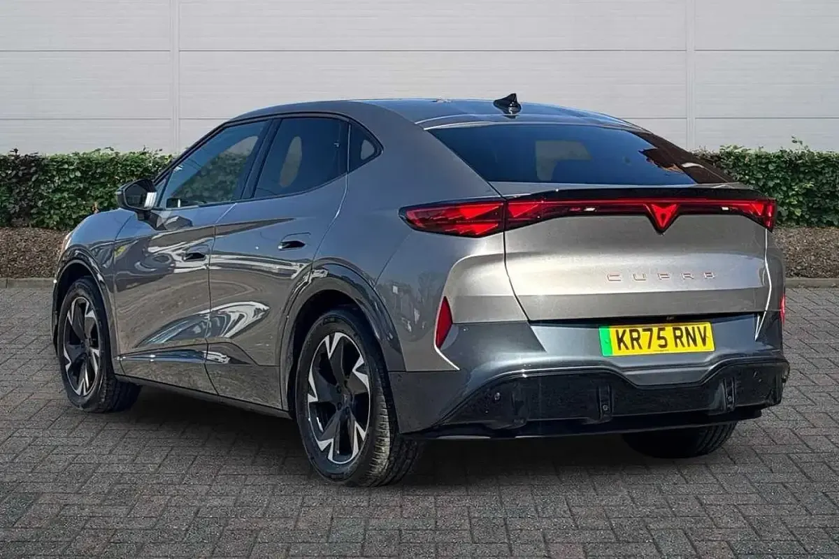 Usado Cupra Tavascan 210 kW (286 HP) 2025 Atacama desert SUV
