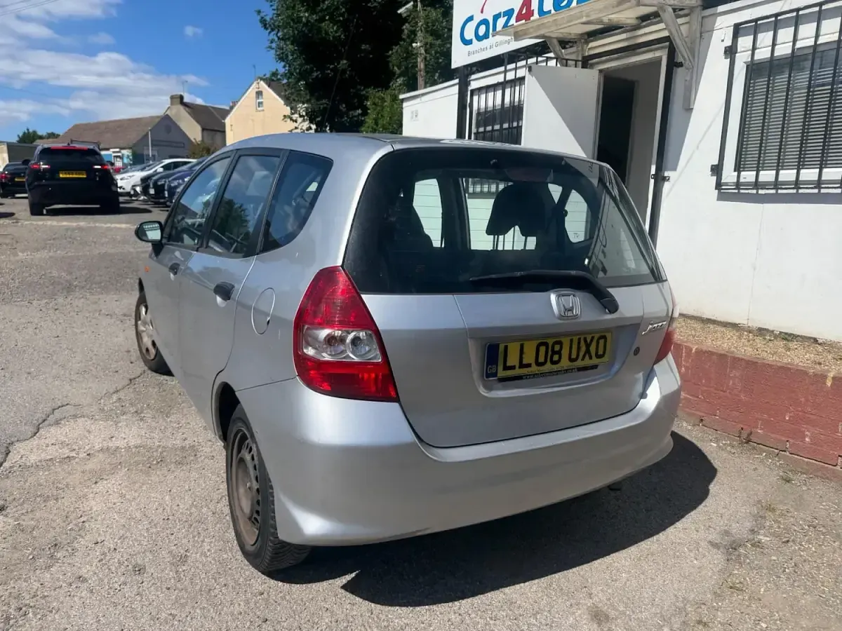 Used Honda Jazz S 90 HP (66 kW) 2008 Silver Hatchback