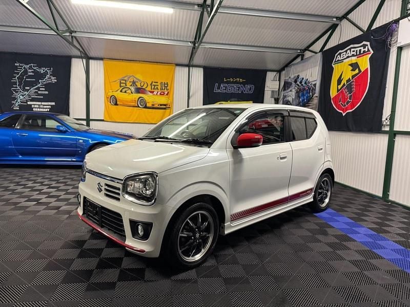 Used Suzuki Alto 52 HP (38 kW) 2015 White Hatchback