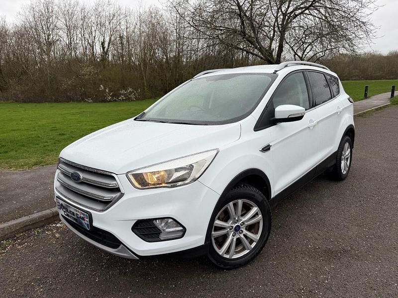 Used Ford Kuga Zetec 150 HP (110 kW) 2017 White SUV