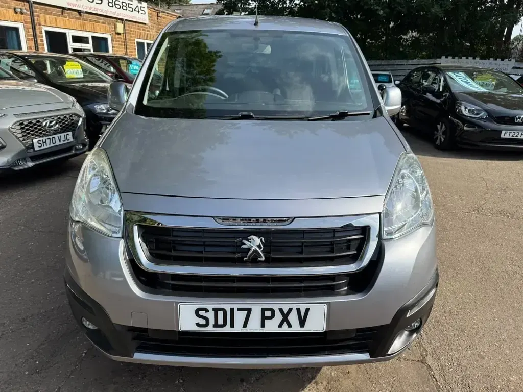 Used Peugeot Partner 2017 Grey MPV
