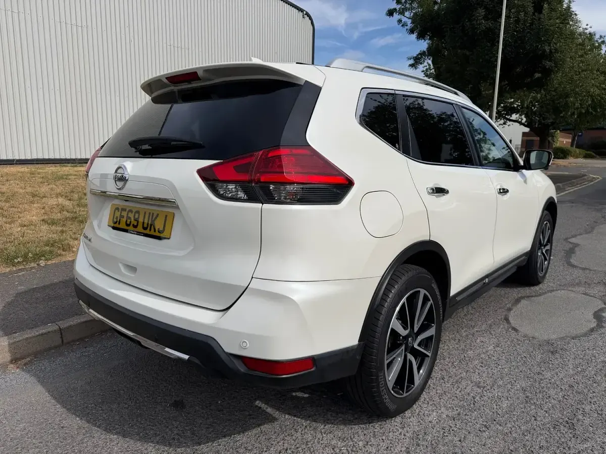 Used Nissan X-Trail Tekna 150 HP (110 kW) 2019 White SUV
