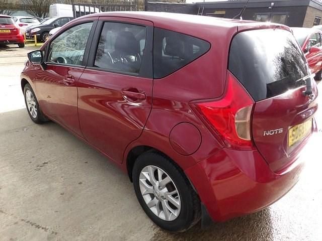 Used Nissan Note Acenta Premium 90 HP (66 kW) 2015 Red Hatchback