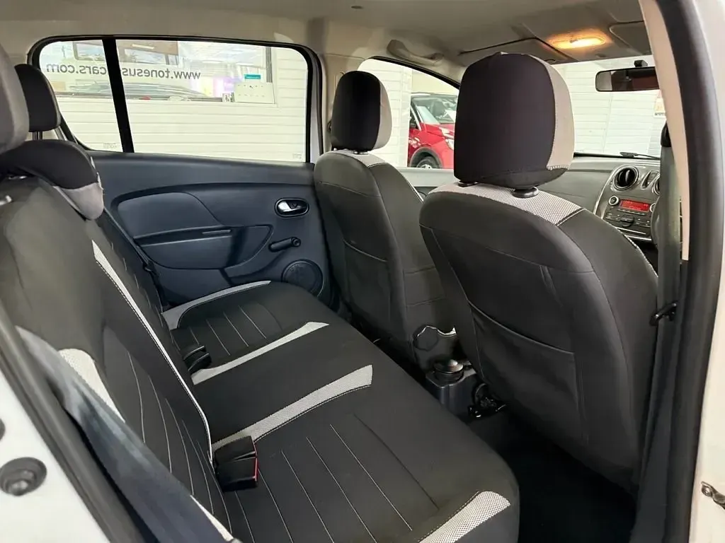 Używany Dacia Sandero Essentiel 2020 Biały Hatchback