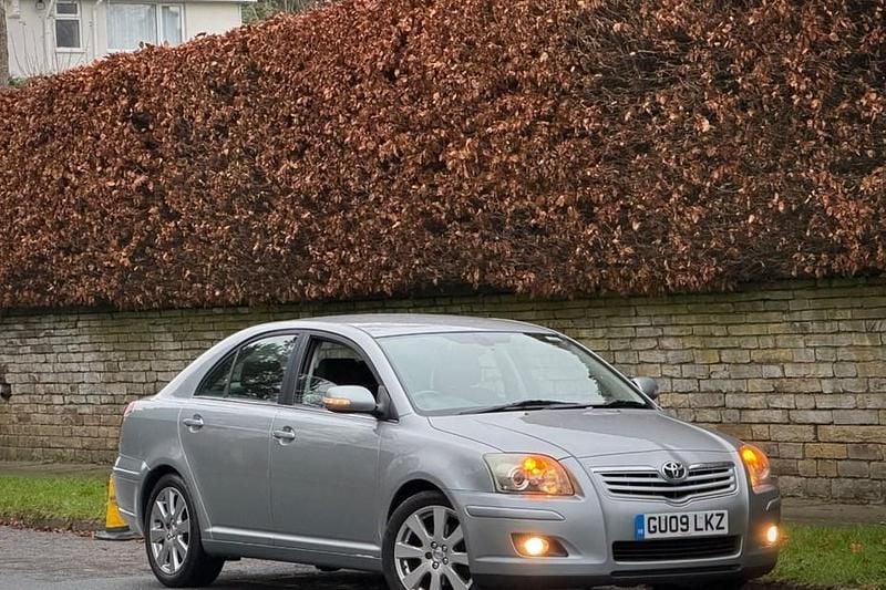 Silver Used 2009 Toyota Avensis Hatchback | £2,199 - Image 1/1